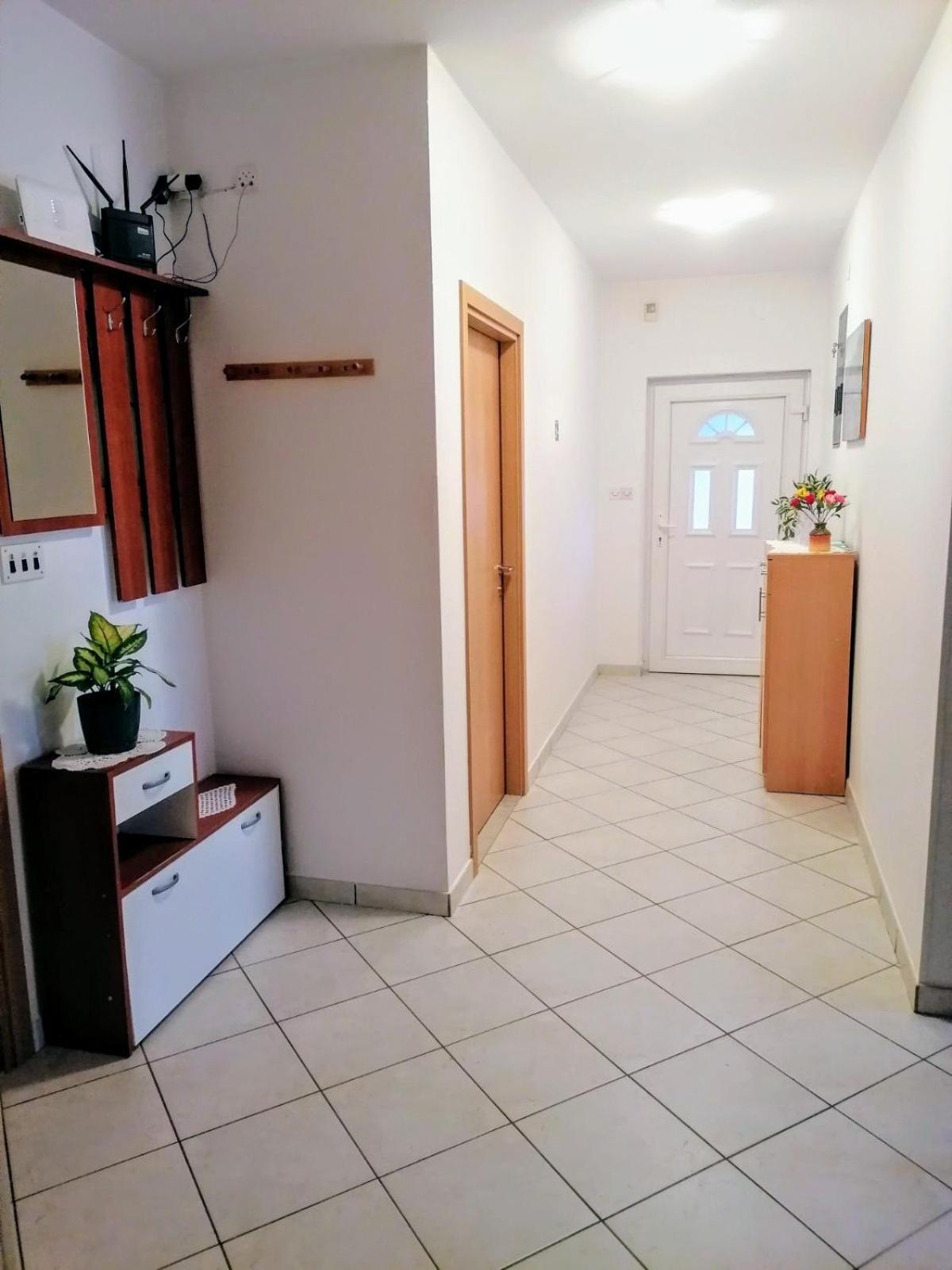 סנג' Apartman Tralje מראה חיצוני תמונה