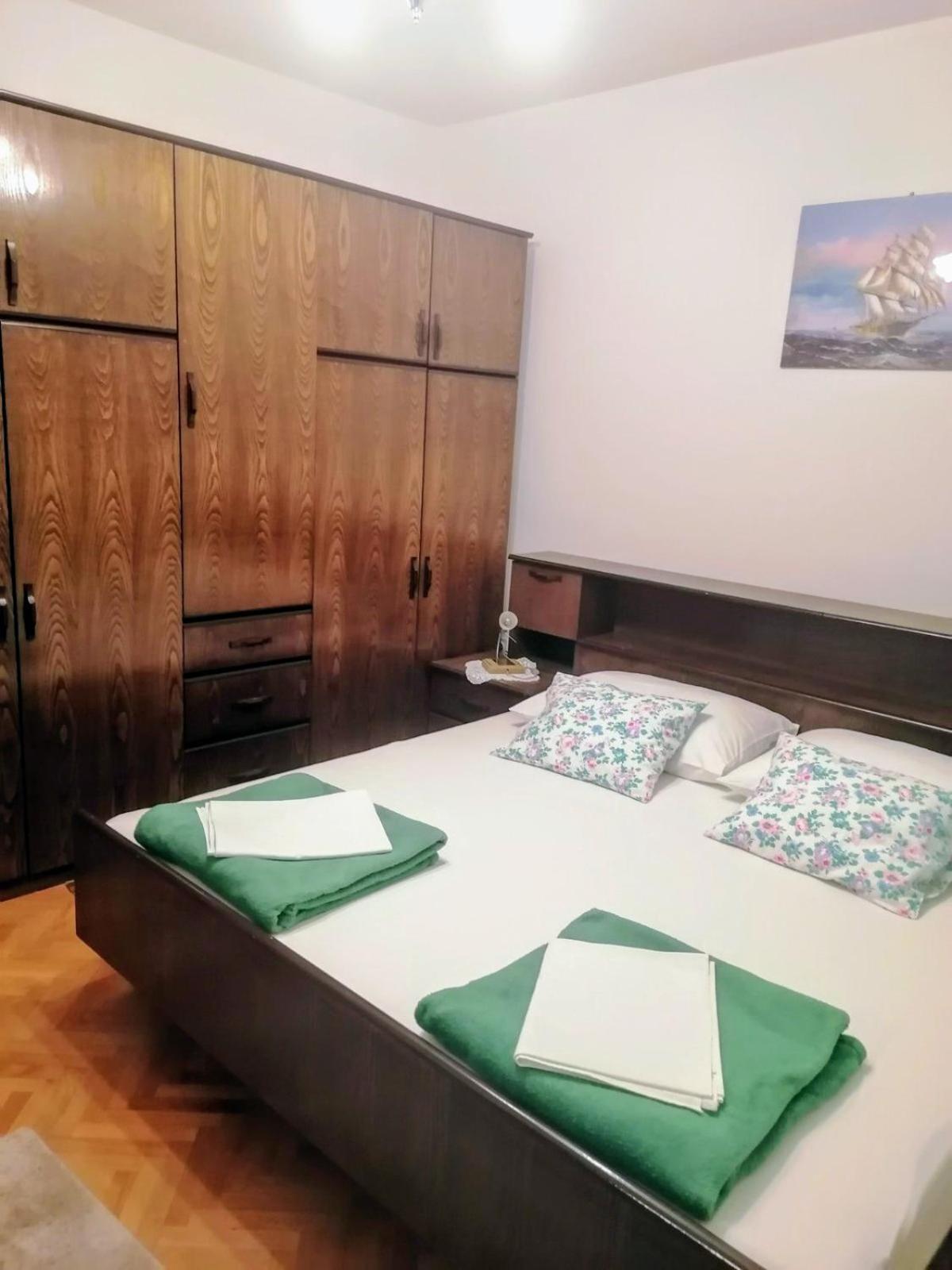 סנג' Apartman Tralje מראה חיצוני תמונה