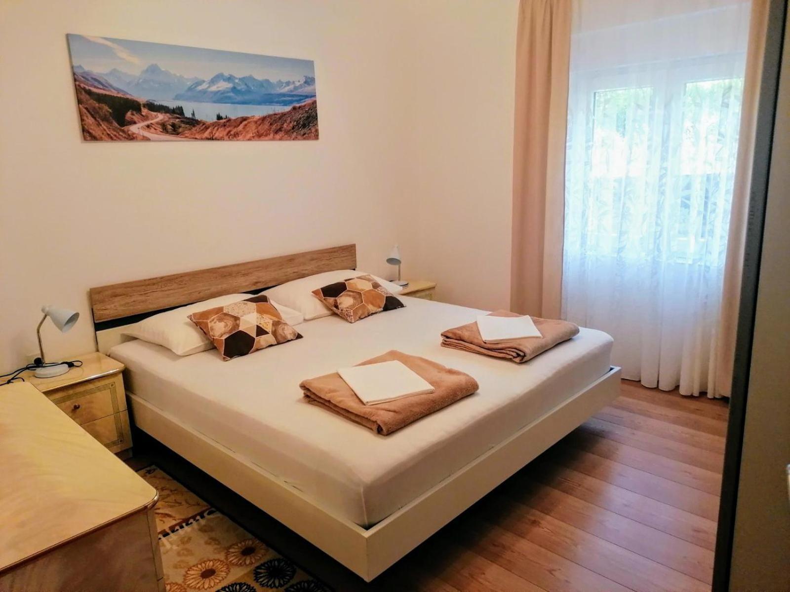 סנג' Apartman Tralje מראה חיצוני תמונה