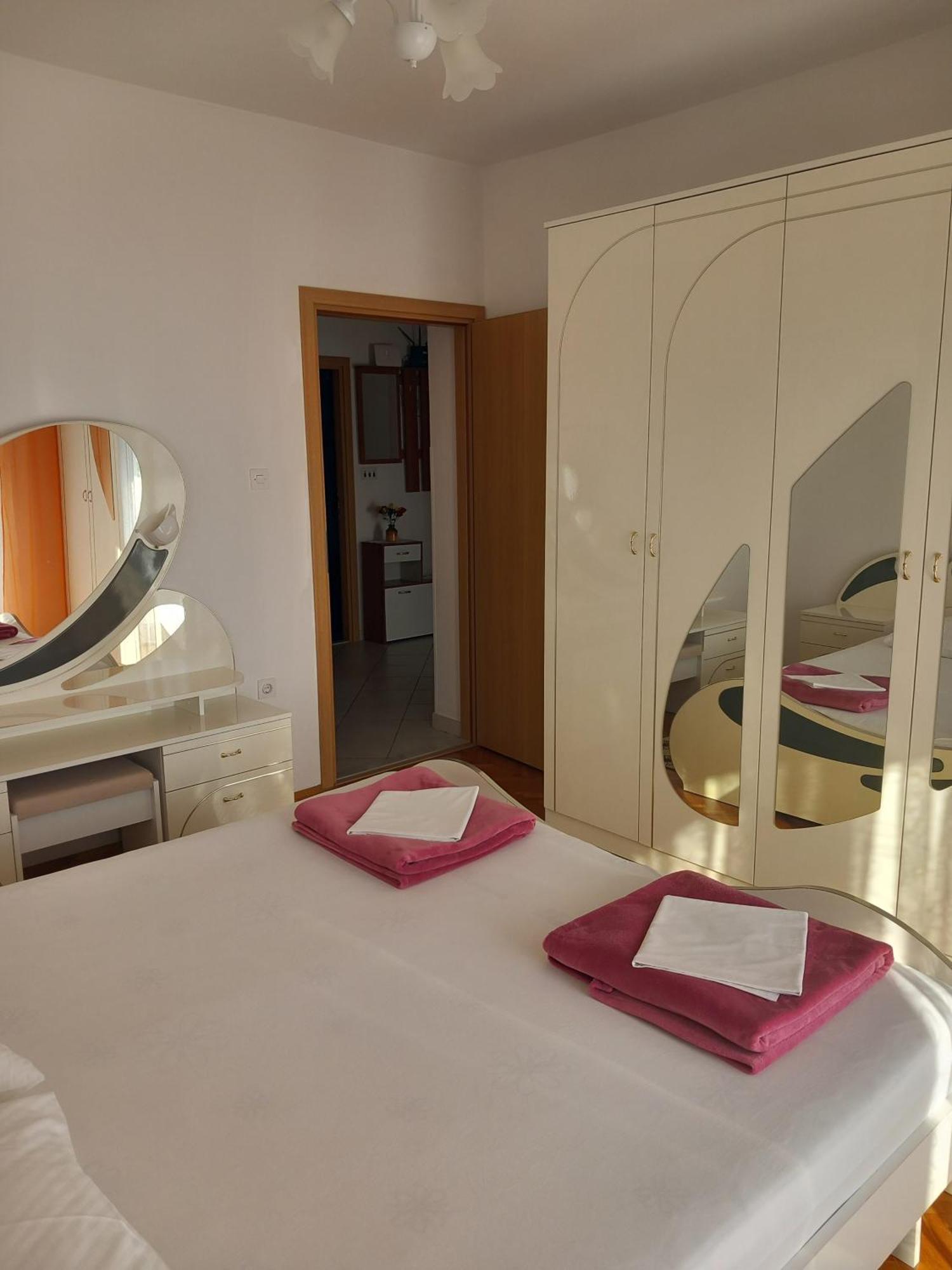 סנג' Apartman Tralje מראה חיצוני תמונה