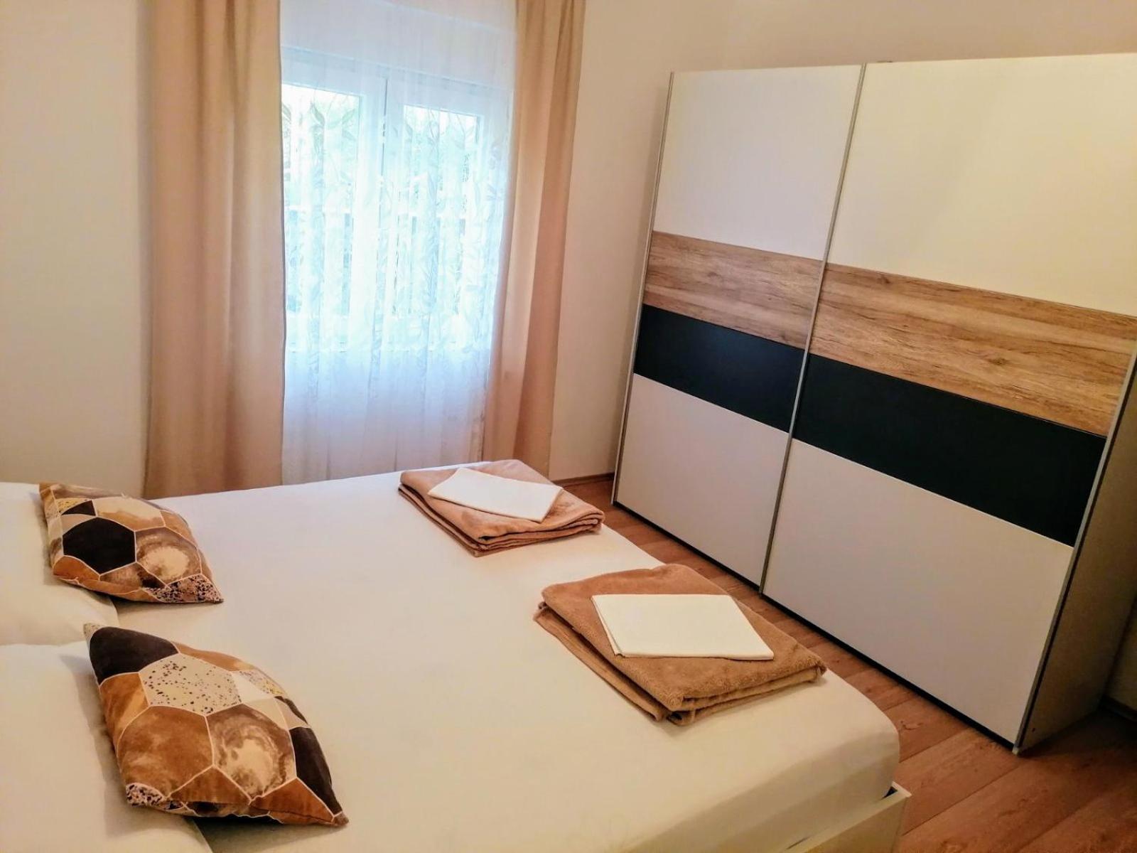 סנג' Apartman Tralje מראה חיצוני תמונה