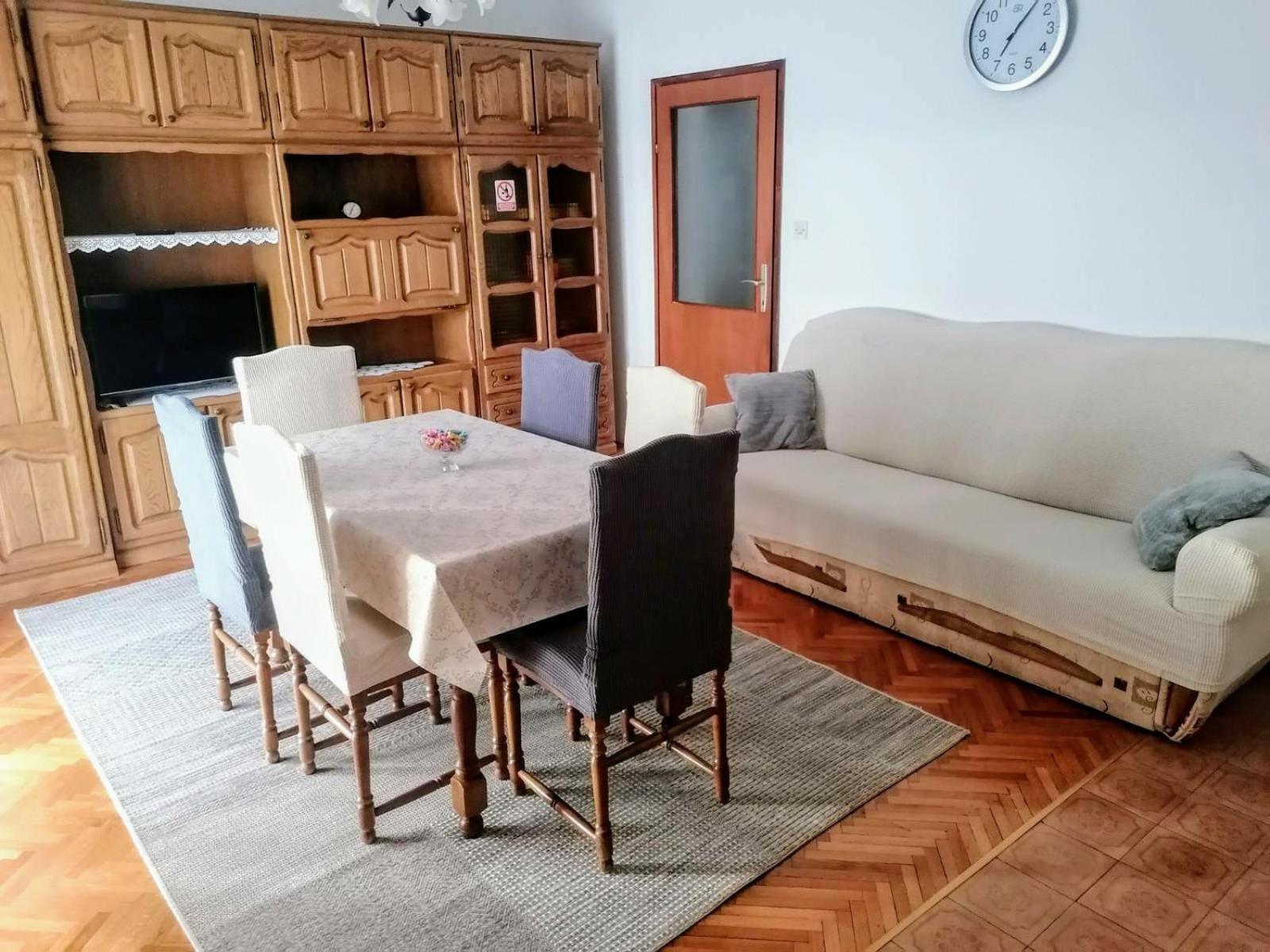 סנג' Apartman Tralje מראה חיצוני תמונה