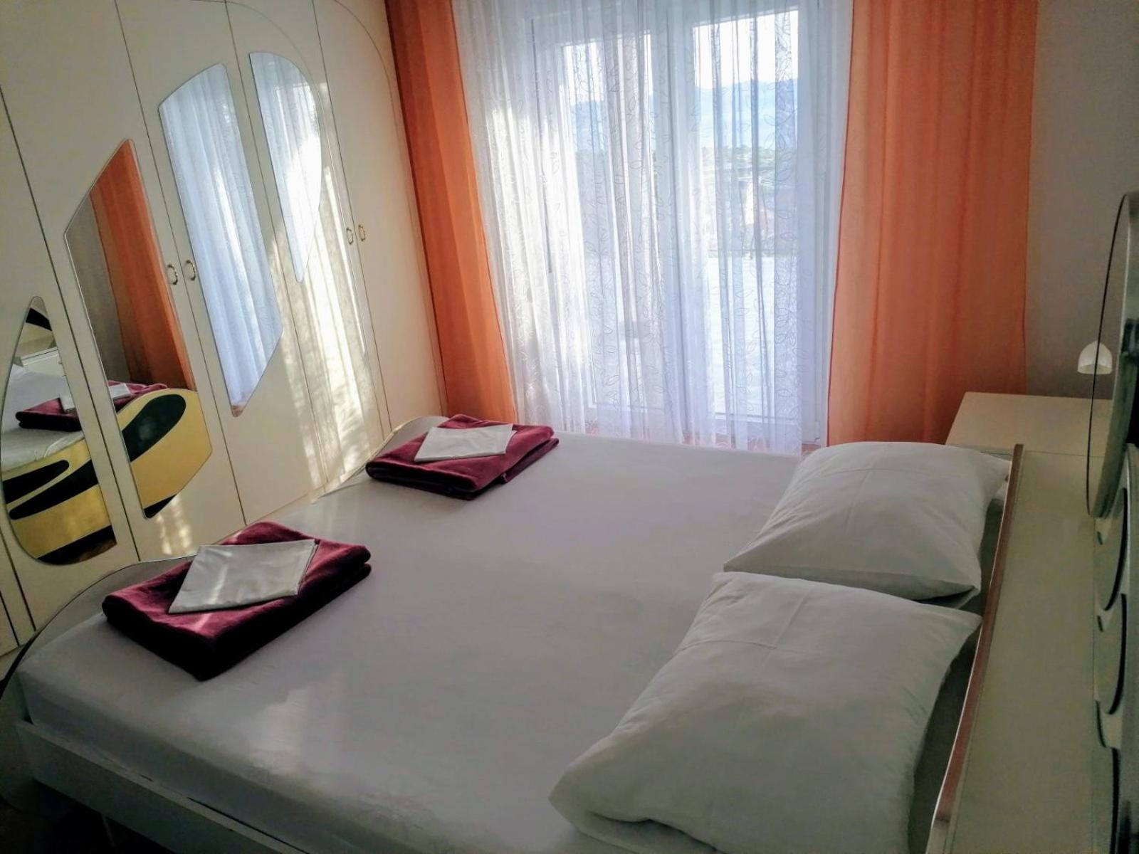 סנג' Apartman Tralje מראה חיצוני תמונה