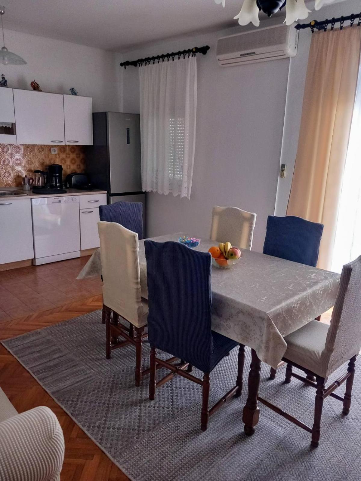סנג' Apartman Tralje מראה חיצוני תמונה