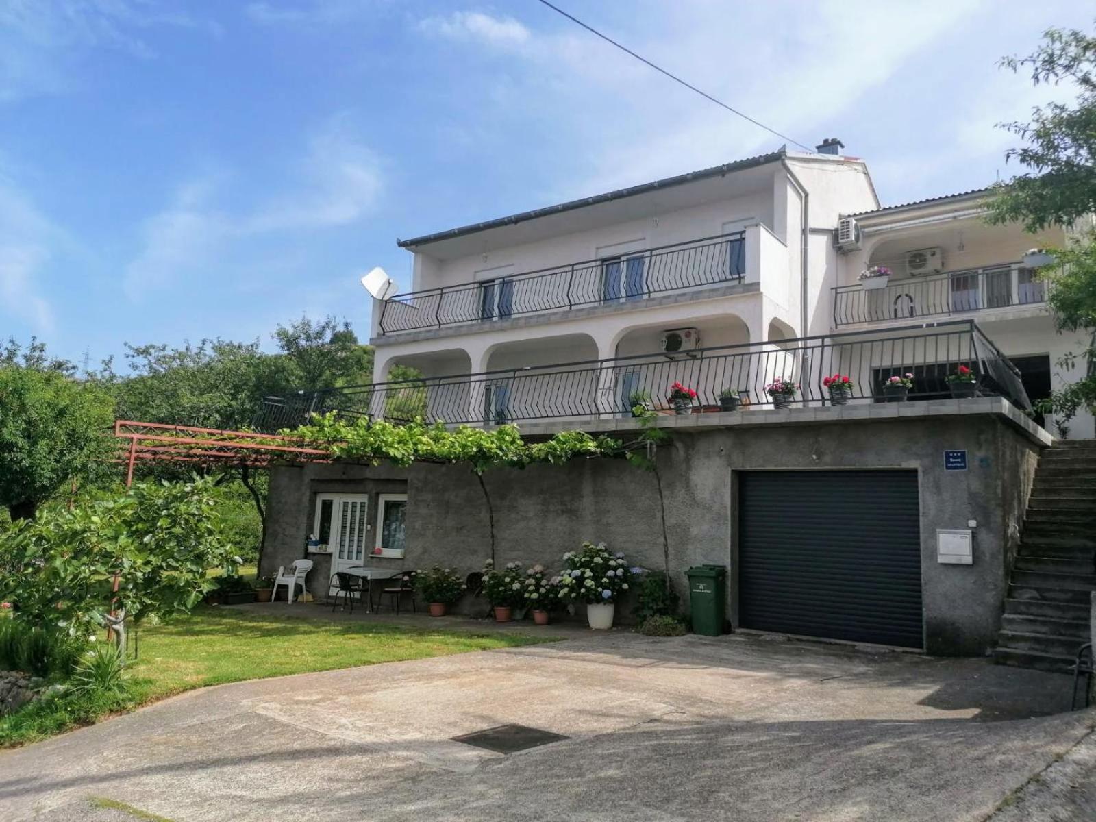 סנג' Apartman Tralje מראה חיצוני תמונה